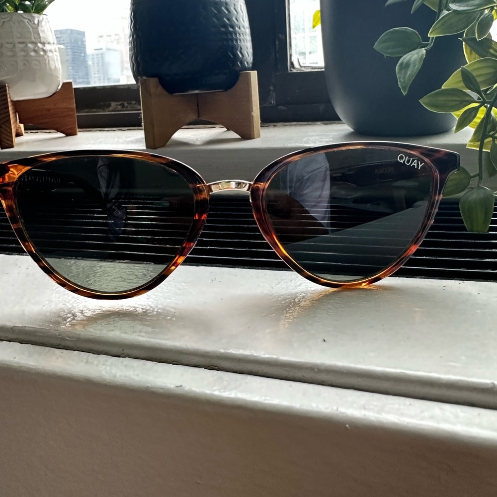 QUAY AUSTRALIA RUMOURS 57MM SUNGLASSES/ EXCELLENT CONDITION